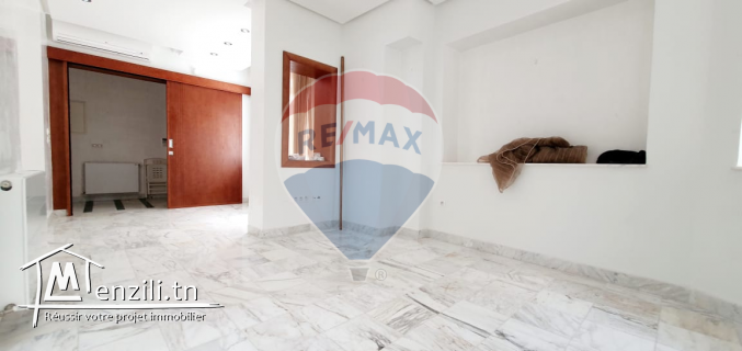 S+3 haut standing à La Marsa Corniche à Vendre