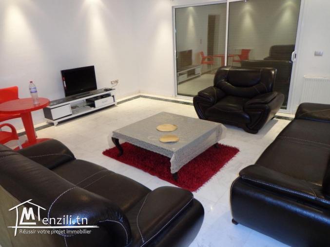 S plus3 thd pied dans l eau kheiriddine plage