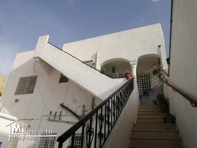 Etage de villa S+3 avec entrée indépendante