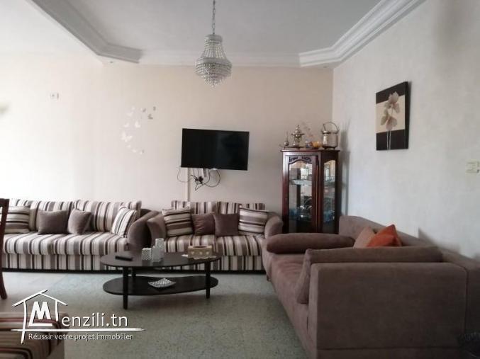 Etage de villa S+3 avec entrée indépendante