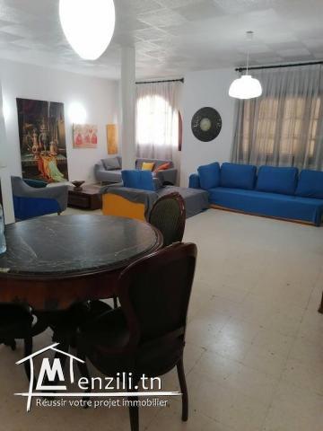 A louer au 2ème étage à l'année S+2