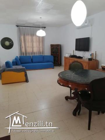 A louer au 2ème étage à l'année S+2