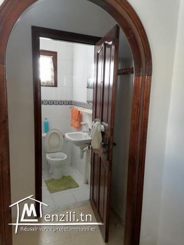 A louer au 2ème étage à l'année S+2