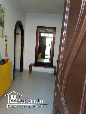 A louer au 2ème étage à l'année S+2