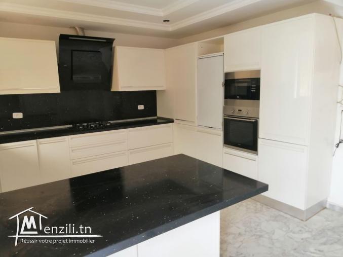 villa triplex la marsa cite el khalil