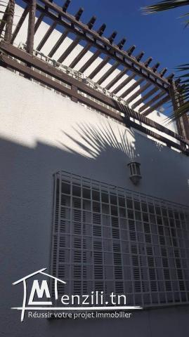 villa  Ariana Bourj Louzir  S+5 Zone Villa