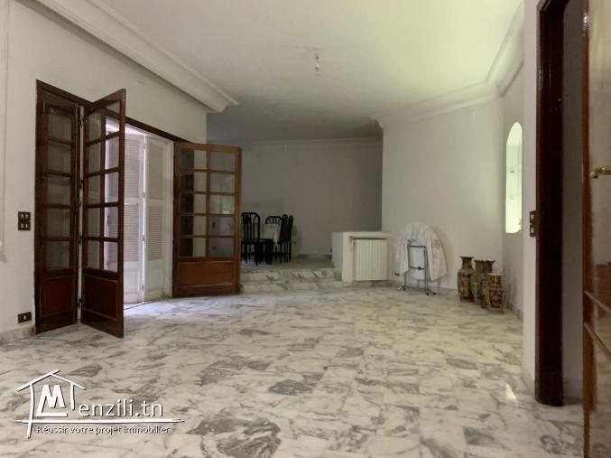 villa  Ariana Bourj Louzir  S+5 Zone Villa