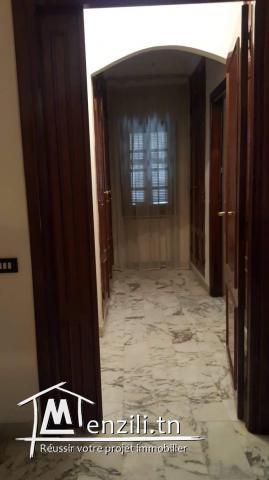 villa  Ariana Bourj Louzir  S+5 Zone Villa