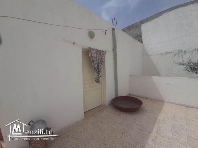 Maison sur 2 niveaux à BOHSINA prés de la route principale