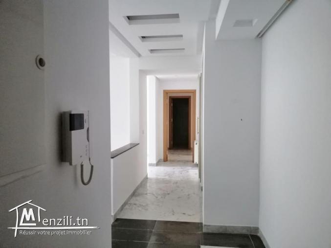 beau S+4 Les Jardins de carthage avec parking ss