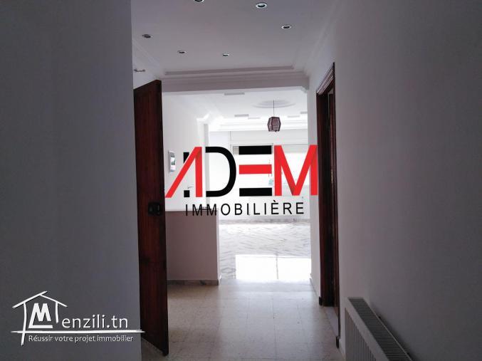 Spacieux étage de villa avec place parking à Sahloul