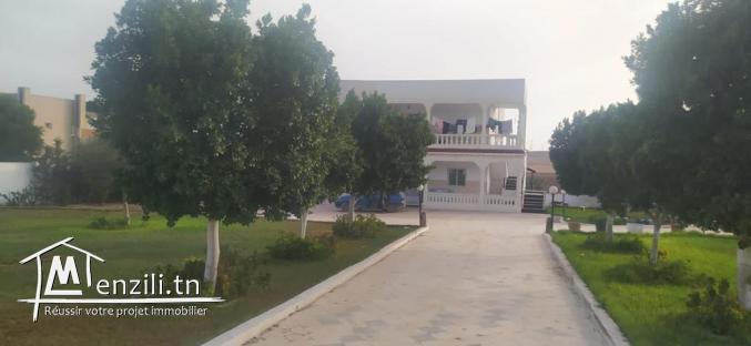 فرصة ذهبية للبيع