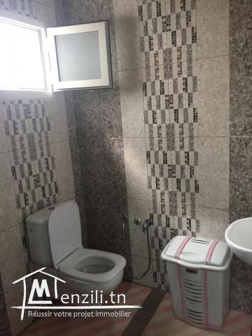 Stop a vendre une coquette immeuble toute neuve R+2