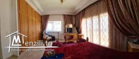 فيلا للبيع بالمنيهلة 950الف دينار