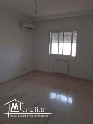 appartement S+2 à L'Aouina