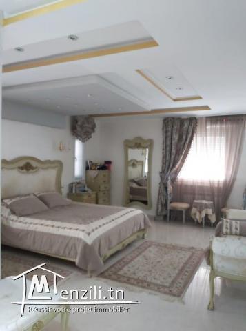 villa haut standing sur trois niveau à nouvelle madina