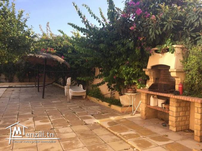 ferme et deux villa haut standing à morneg