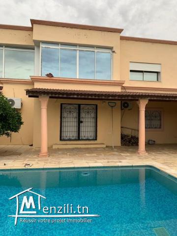 ferme et deux villa haut standing à morneg