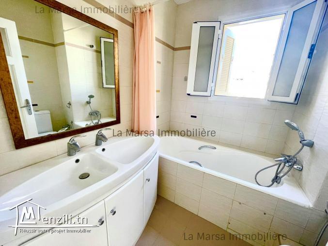 A Louer villa s5 avec piscine et jardin à Carthage