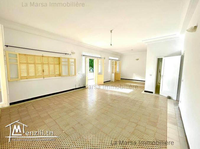 A Louer villa s5 avec piscine et jardin à Carthage