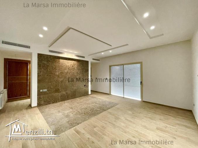 A Vendre luxueuse villa s4 avec piscine à La Soukra