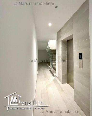 A Vendre luxueuse villa s4 avec piscine à La Soukra