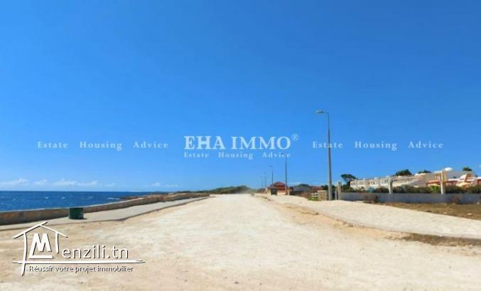 Terrain 1e position de la plage