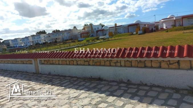 Terrain 1e position de la plage