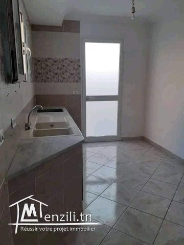 منزل للكراء على طول عام