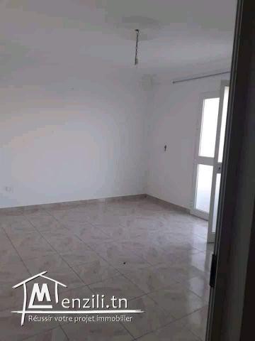 منزل للكراء على طول عام