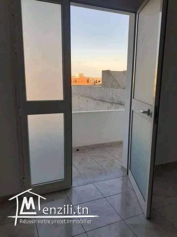 منزل للكراء على طول عام