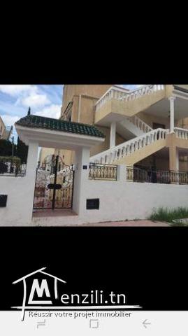 villa triple façades, 2 étages à marsa ennassim quartier résidentiel