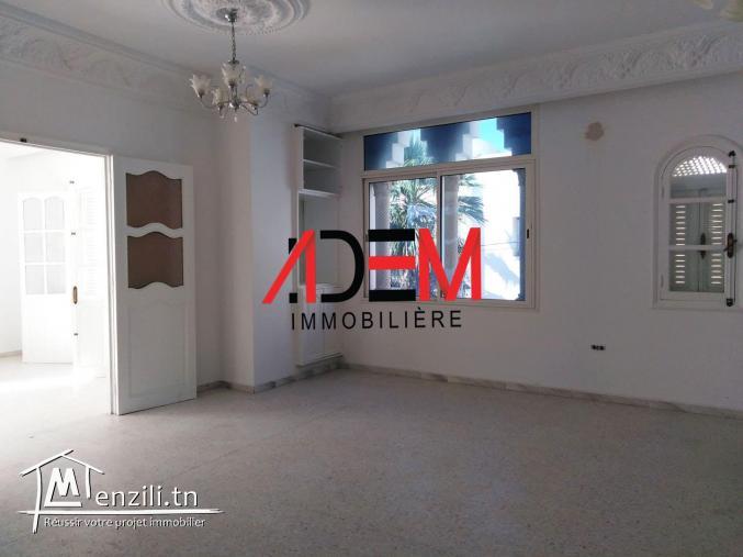 Spacieux étage de villa de 150m² garage