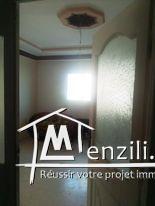 منزل ذو طابقين