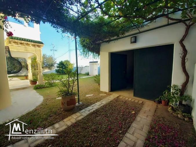 À Vendre une magnifique villa meublée style américain 618m² zone Barekt sehil Hammamet