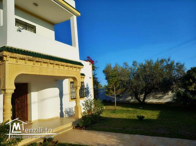 À Vendre une magnifique villa meublée style américain 618m² zone Barekt sehil Hammamet