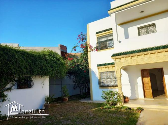 À Vendre une magnifique villa meublée style américain 618m² zone Barekt sehil Hammamet
