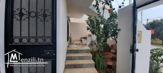 A vendre villa S+4 situé à Manaret Hammamet  en face Aziza 