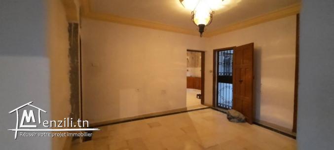 A vendre villa S+4 situé à Manaret Hammamet  en face Aziza 
