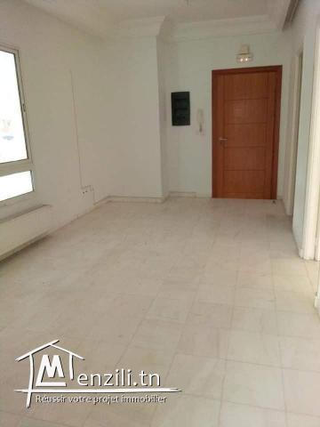 un bureau s+2 à naser 2