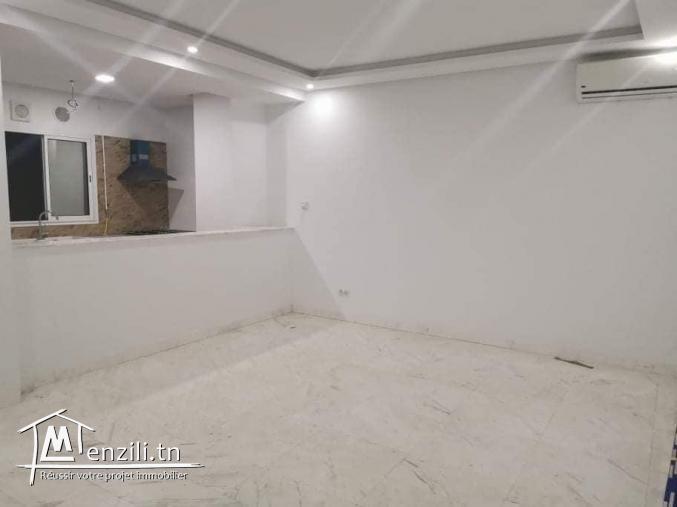 un appartement jamais habité s+1 avec une place de parking sous sol