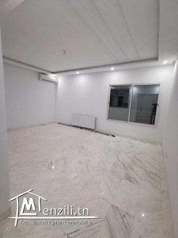 un appartement jamais habité s+1 avec une place de parking sous sol