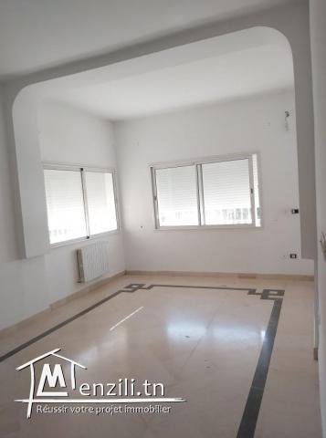 A louer étage de villa haut standing à nouvelle madina