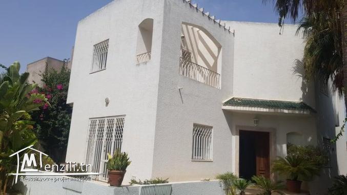 A vendre une belle villa s+4 a sidi daoued