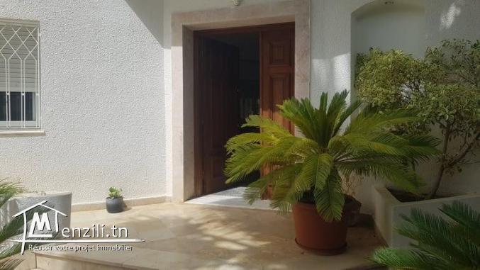 A vendre une belle villa s+4 a sidi daoued