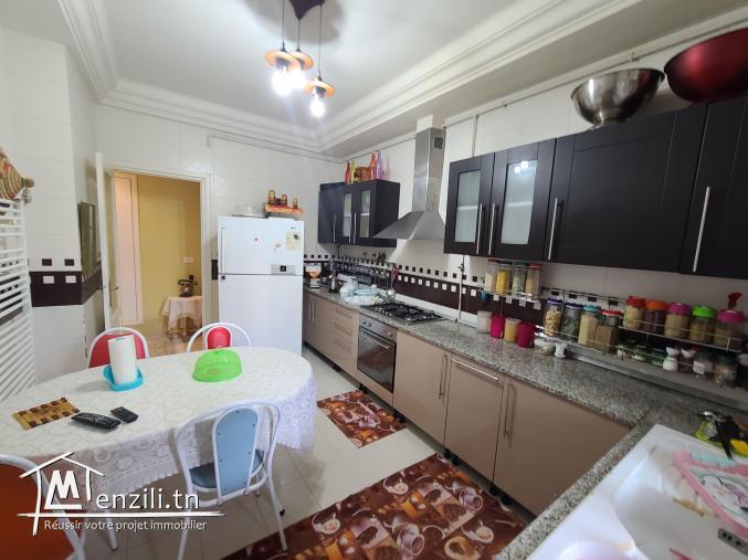 A vendre un duplex s+4 a cité l'wahatte