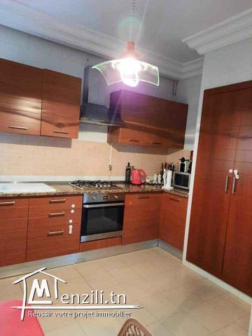 a vendre s3 situé à cité el wa7at côté l'aouina