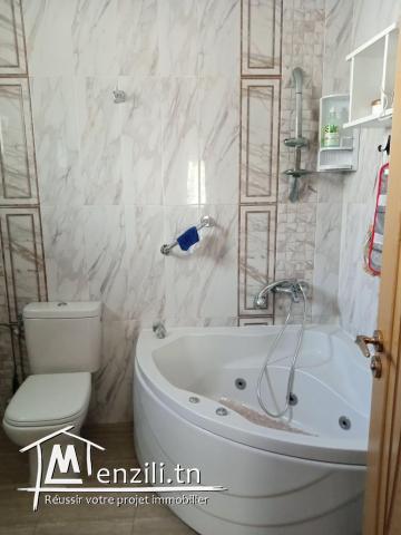 Vente d'un luxueux RDC d'un petit immeuble