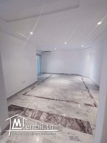 un appartement haut standing s+2 avec une place de parking sous-sol