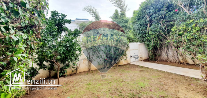 Duplex à louer à la Marsa (cité les pins)